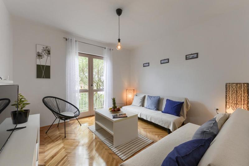 Apartments Yo Lee ビビニェ エクステリア 写真