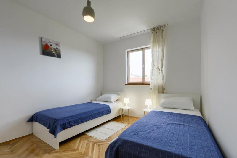 Apartments Yo Lee ビビニェ エクステリア 写真